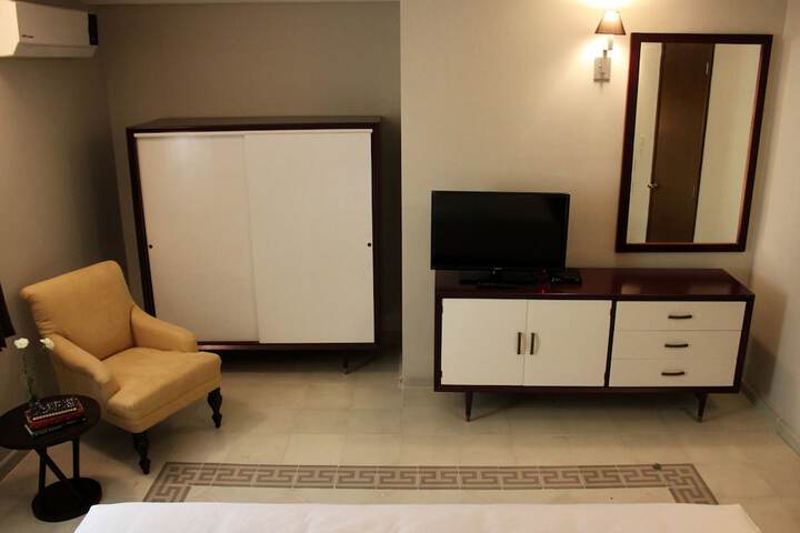 Room 7 of 131