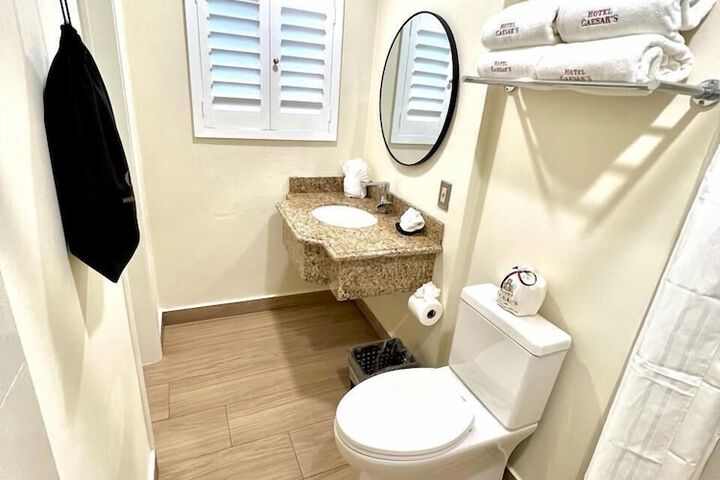 Room 15 of 22