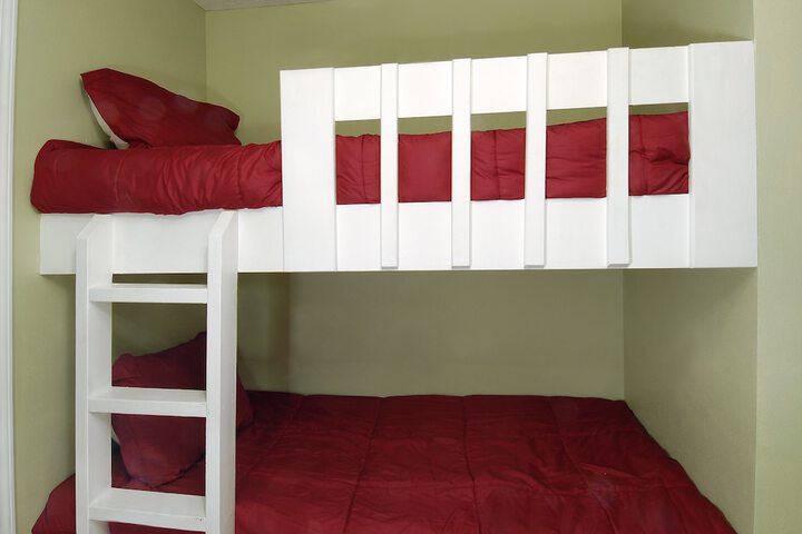 Room 5 of 23