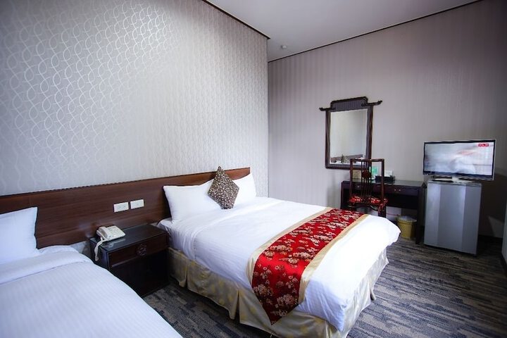 Room 3 of 40
