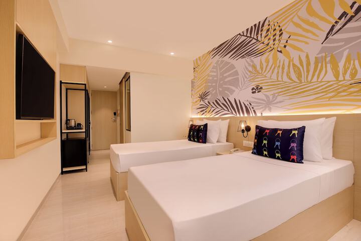 Room 14 of 48