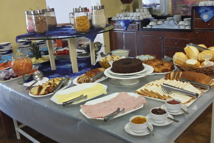 Breakfast/Coffee Service 40 of 67