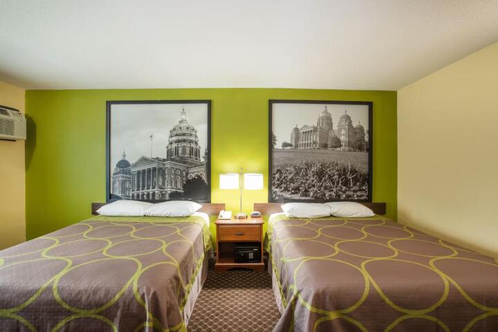 1 Queen Bed (13 of 14)
