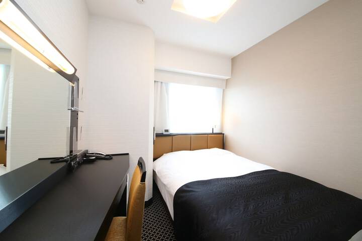 Room 10 of 73
