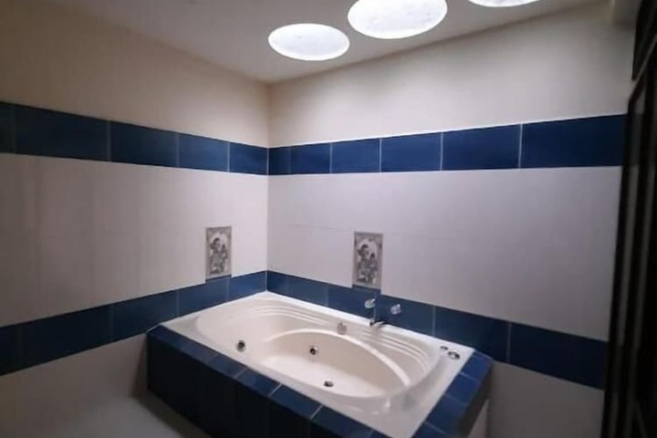 Room 12 of 22