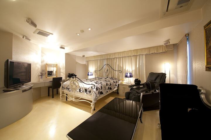 Room 19 of 60