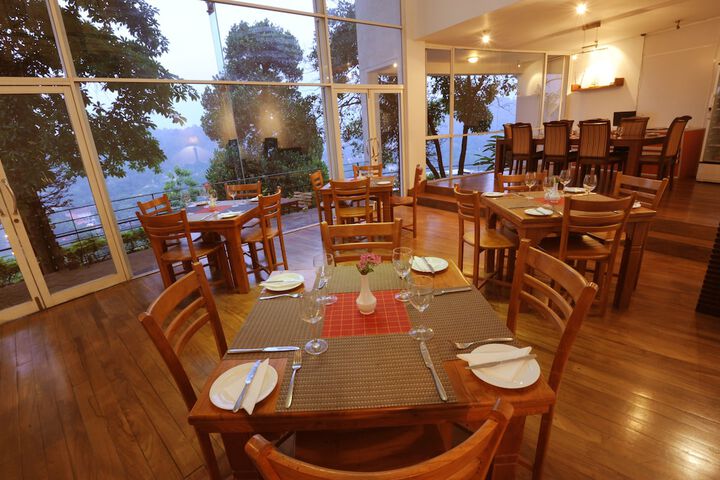 Dining 53 of 70