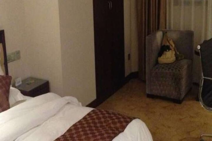 Room 27 of 56
