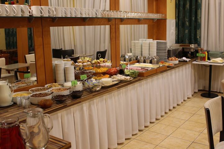 Breakfast buffet