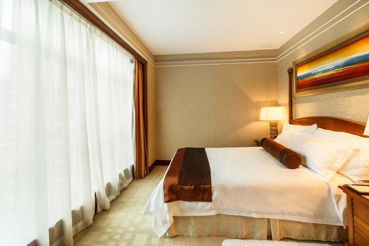 Room 62 of 163