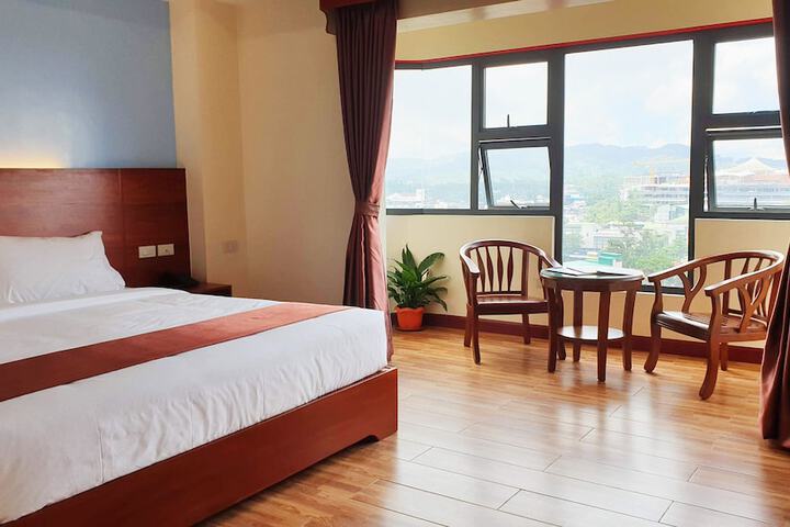 Room 3 of 63