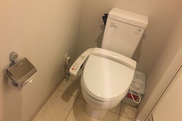 Room 13 of 71