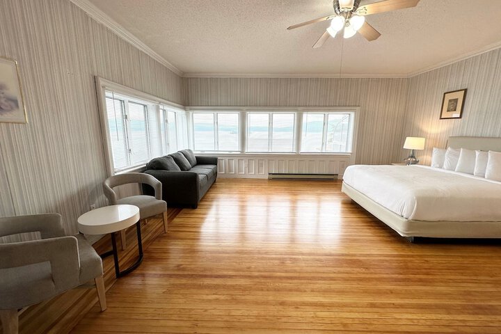 Room 88 of 324