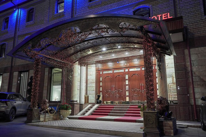 Hotel 72 of 88