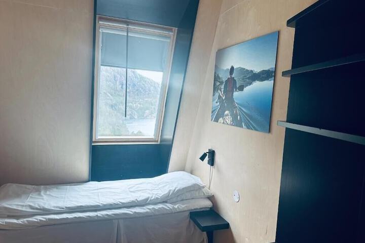 Room 21 of 59