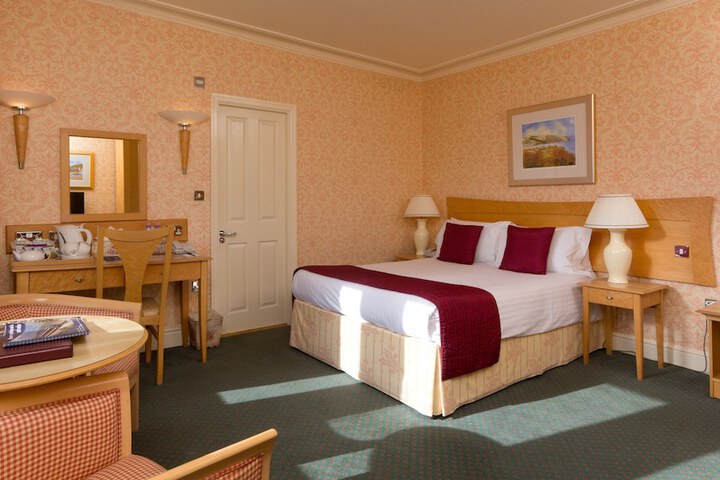 Room 13 of 110