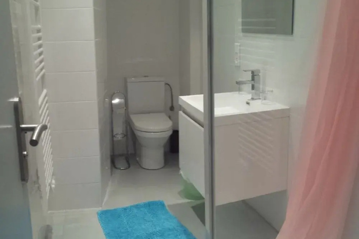 Room 8 of 24