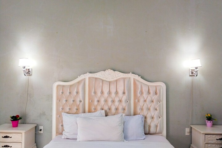 Room 25 of 93