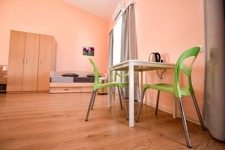 Room 46 of 151