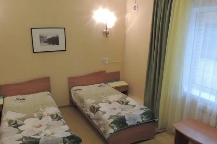 Room 5 of 10