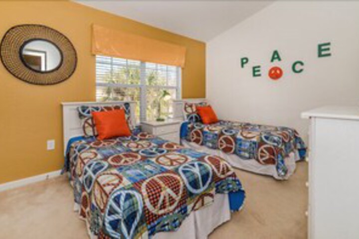 Room 33 of 35