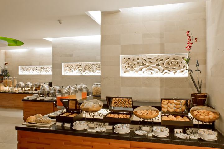 Breakfast/Coffee Service 40 of 60