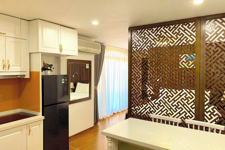 Room 12 of 48