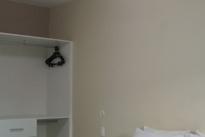 Room 6 of 88