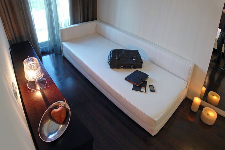 Room 43 of 92