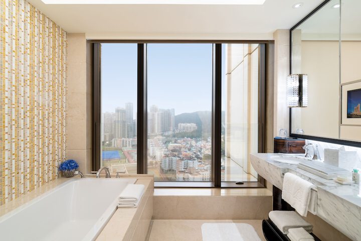 Room 20 of 69