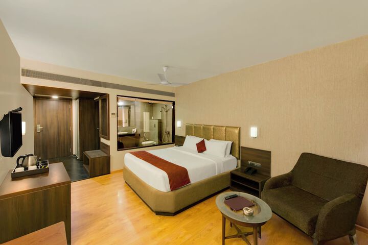 Room 11 of 36