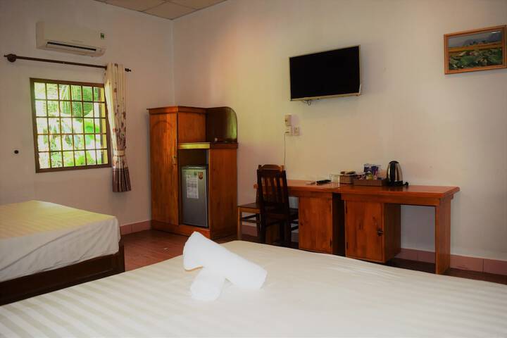 Room 9 of 92
