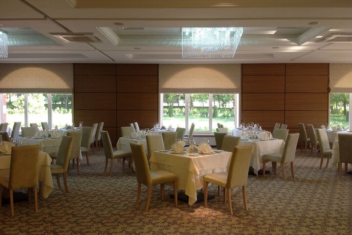 Dining Photos