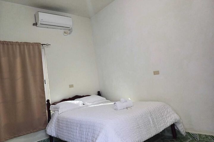 Room 3 of 17