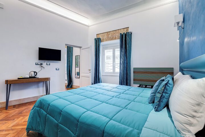 Room 30 of 106