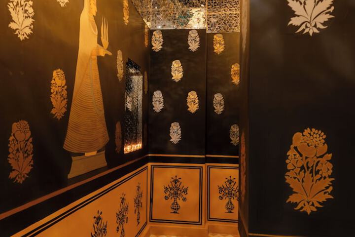 Room 7 of 48