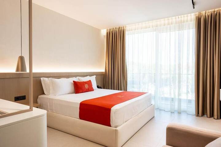 Room 2 of 41
