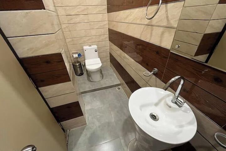 Room 20 of 53