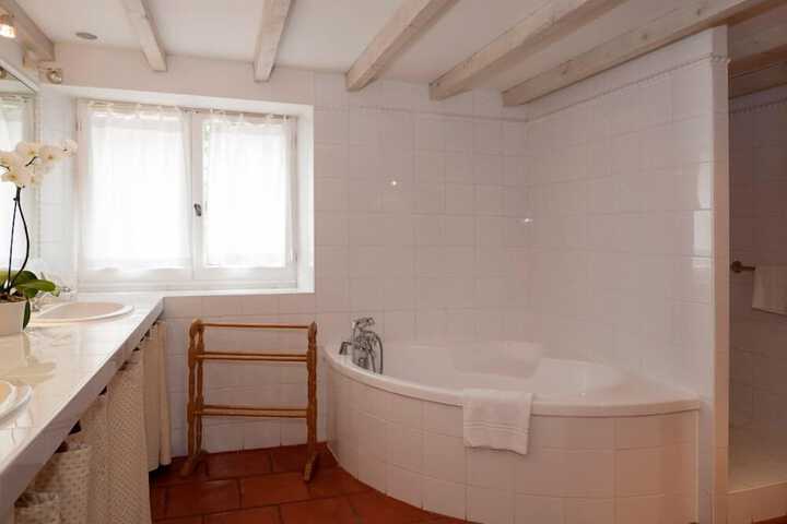 Bath Interior