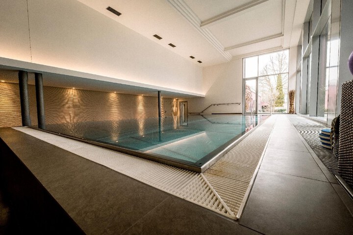 Pool 31 of 45