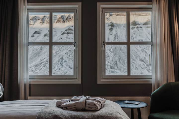 Room 28 of 105