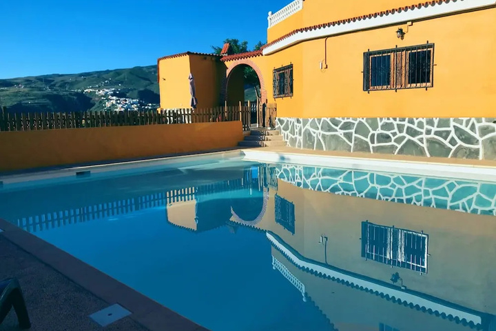 Pool 16 of 27