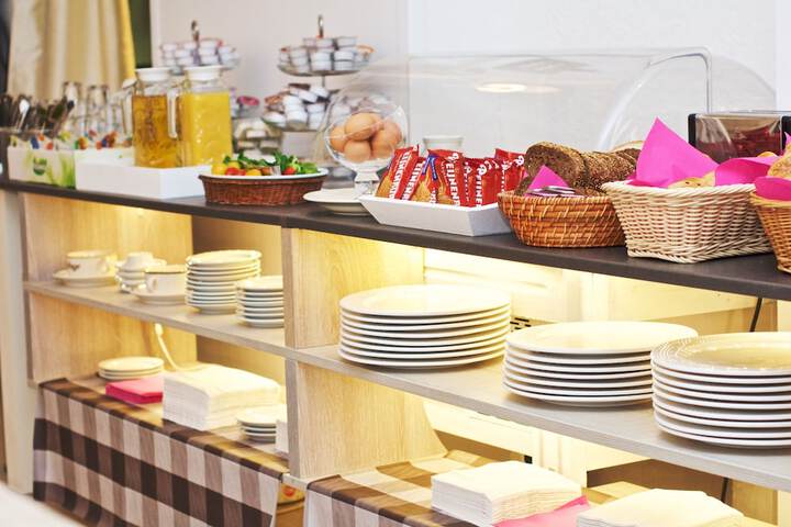 Breakfast/Coffee Service 44 of 64