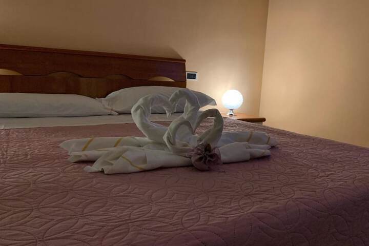 Room 13 of 24