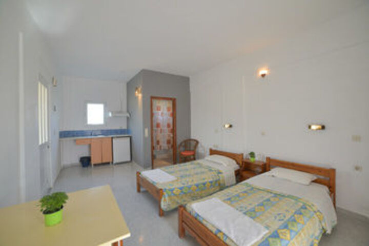 Room 5 of 12