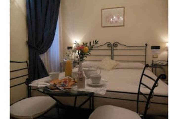 Room 14 of 28