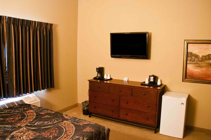 Standard 2 Queen Beds Accessible (2 of 7)
