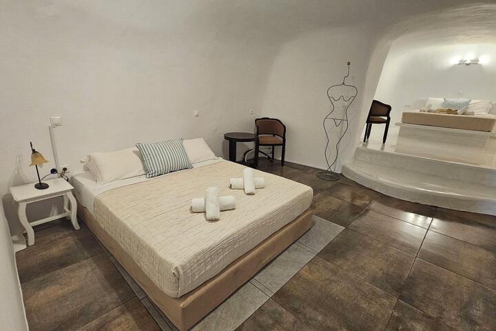 Room 10 of 85