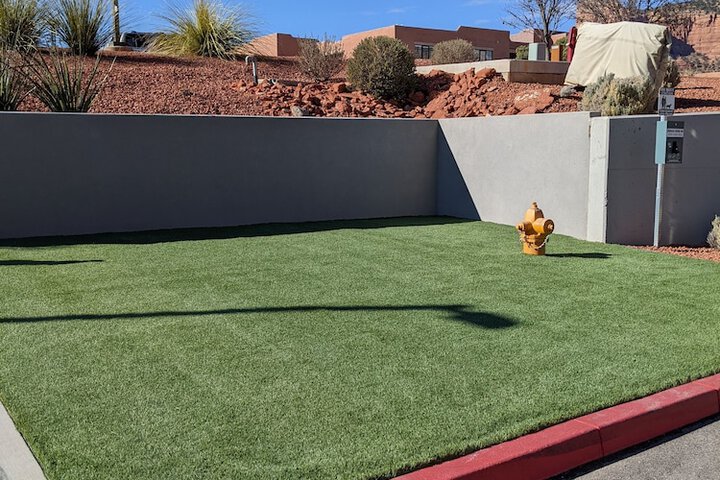 Pet-friendly amenities