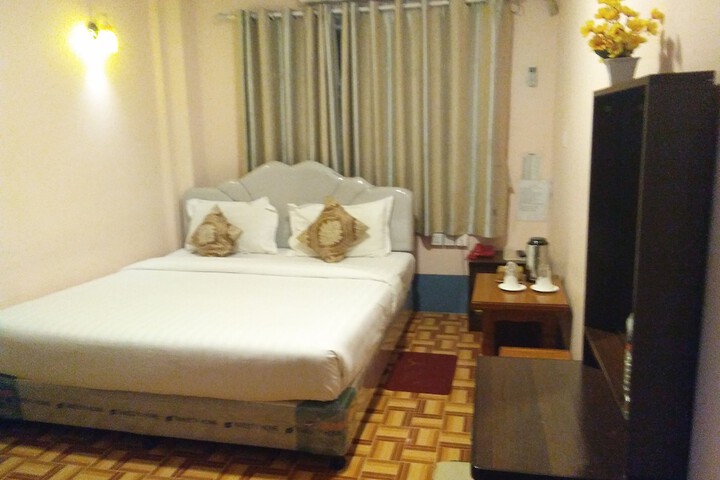 Room 22 of 40